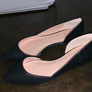 Black casual flats